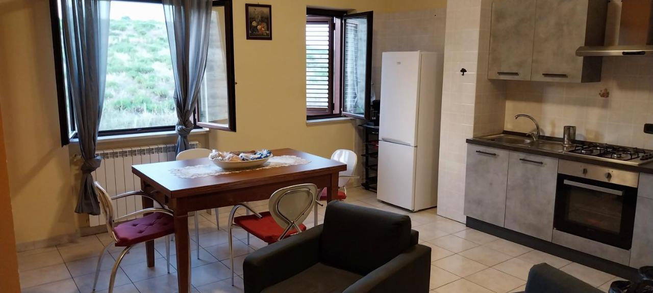 Casa Di Ninni คอริเลียโน กาลาโบร ภายนอก รูปภาพ